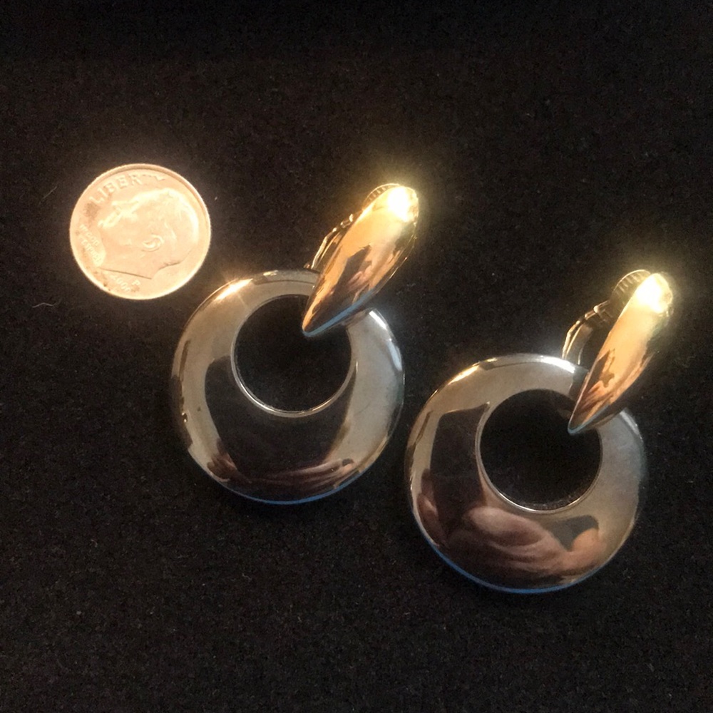 Earrings - Picture 2 of 3